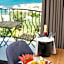 Olivia Palm Hotel