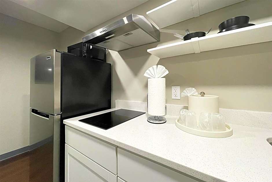 Chateau Hotel and Conference Center