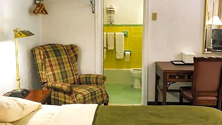 Relax Inn Altoona