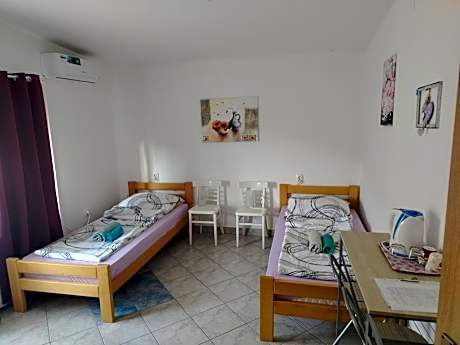 Twin Room with Private External Bathroom