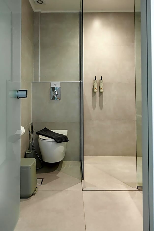 Batis Aero Beachfront Wellbeing Hotel