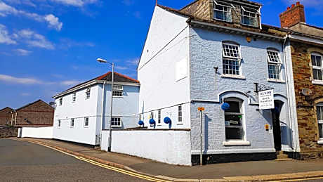 Elnor Guest House