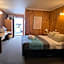 Country Roads Motor Inn