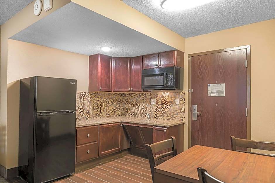 Comfort Inn Bay City - Riverfront