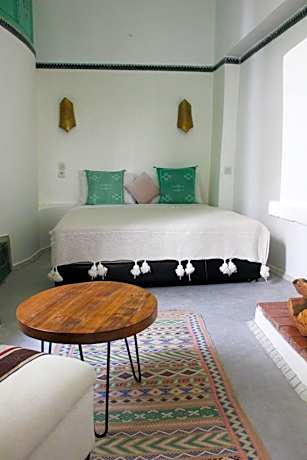 Deluxe Double Room with Shower