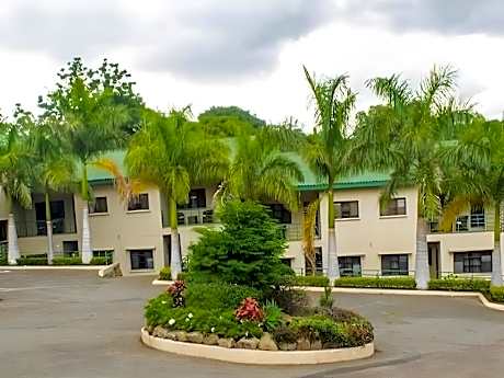 Cedar Place Luxury Hotel