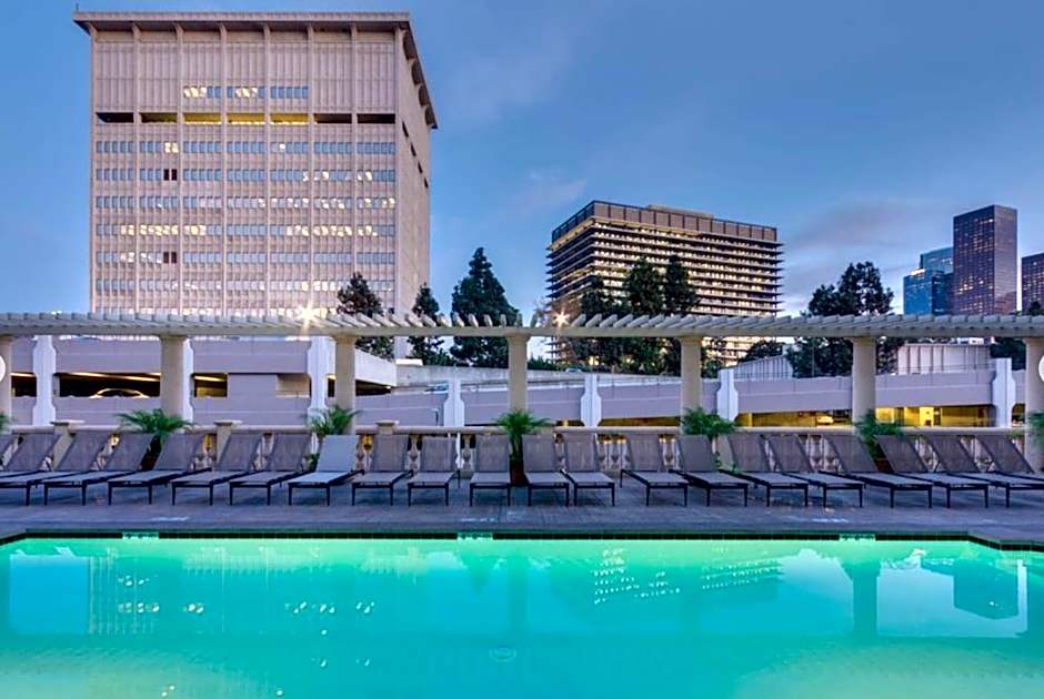 SoCal Lux on Bixel
