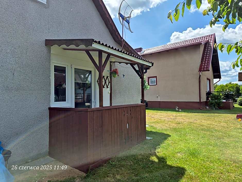 Dom Bursztynek - domek (sad)