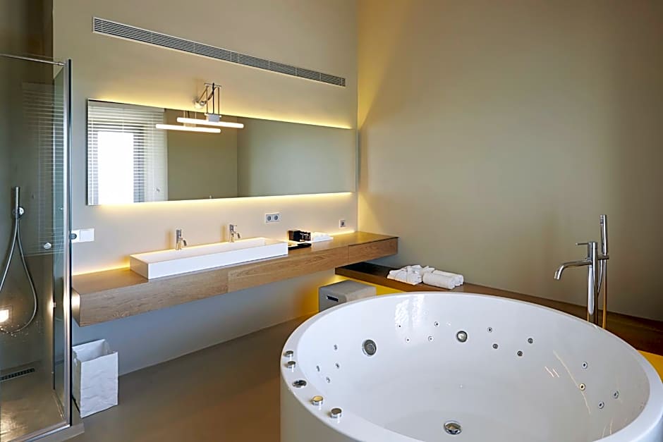 Hotel Restaurant Mas Lazuli by Fimedhotels
