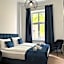 IRIS Aparthotel
