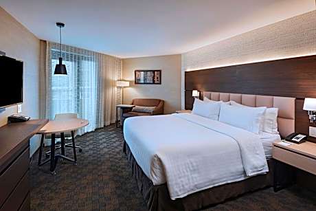 1 King Standard City View And High Floor