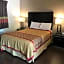 Manhattan Inn & Suites
