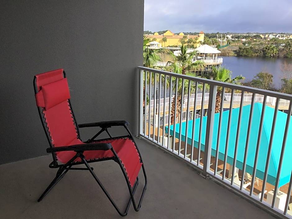 LAKETOWN 5 POOLs STEPS TO BEACH FAMILY FRIENDLY