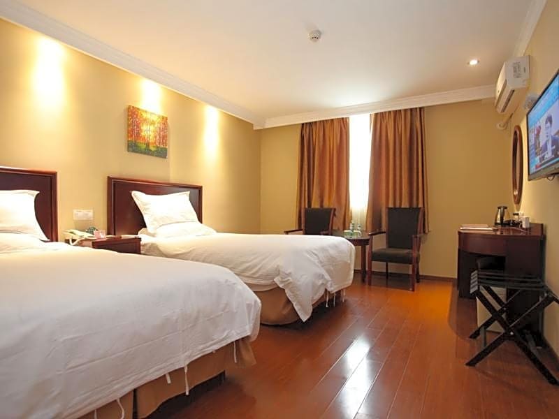 GreenTree Inn Zhenjiang Gaotie Wanda Square Express Hotel