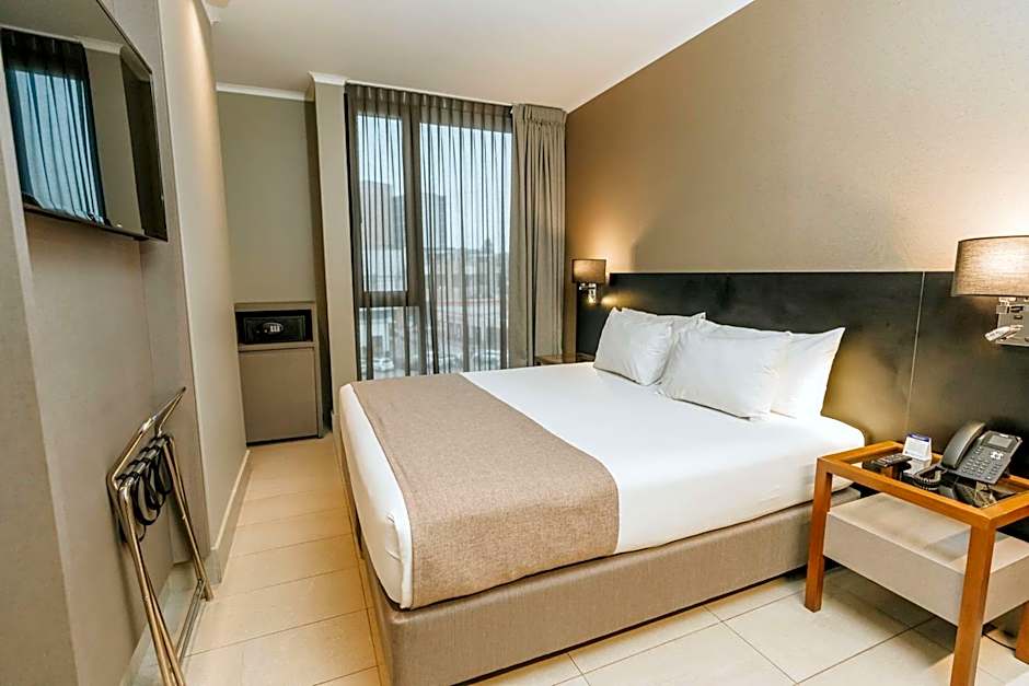 Photo 1 of 7 of Standard 1 King Bed