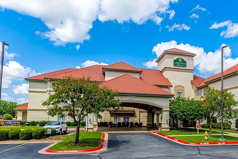 La Quinta Inn & Suites by Wyndham Bentonville