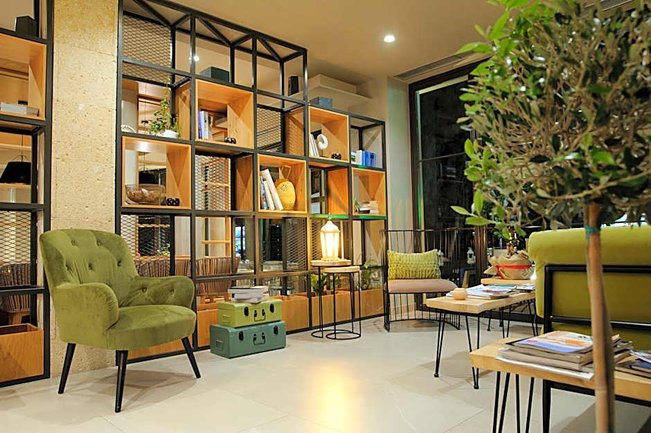 Seasabelle Hotel near Athens Airport