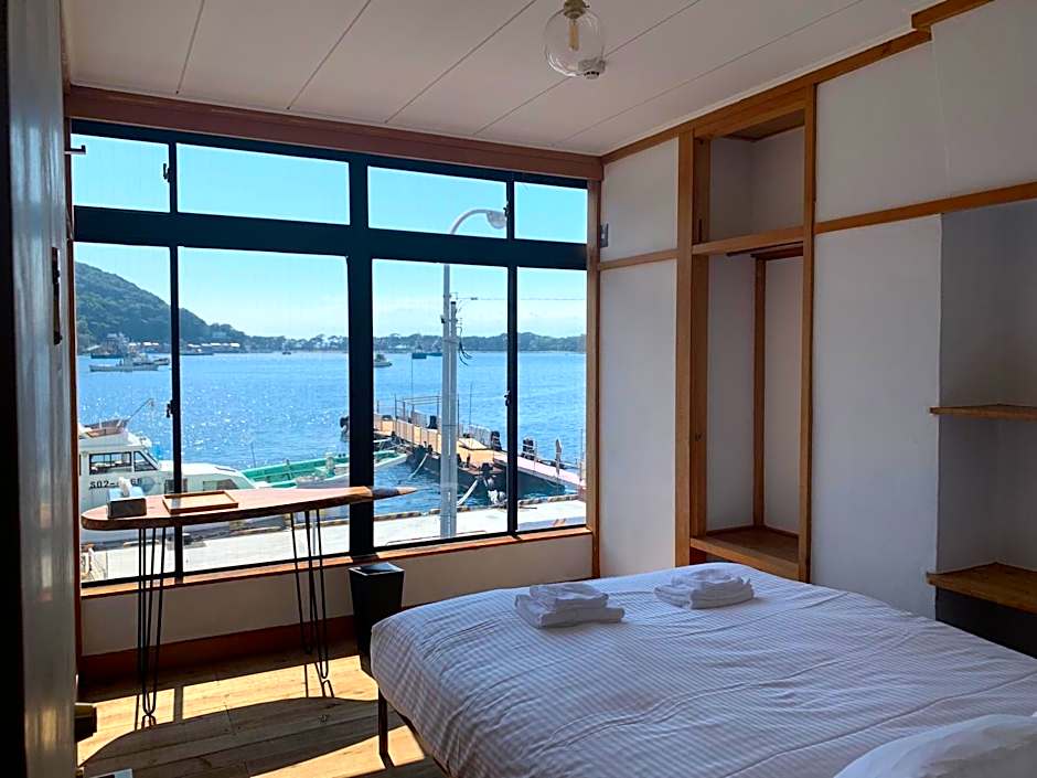 Photo 1 of 6 of Sea View
