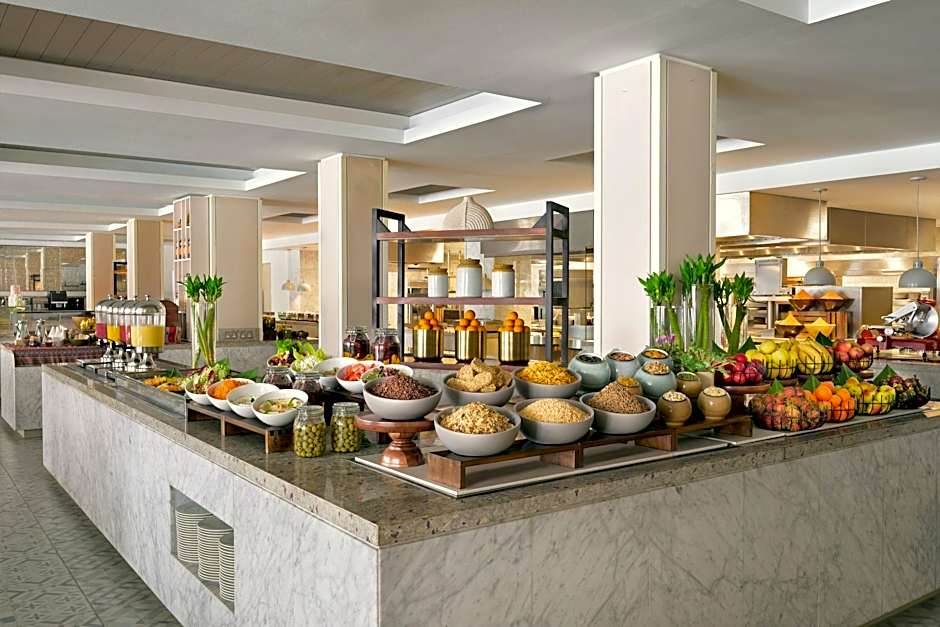 Crowne Plaza Muscat By IHG