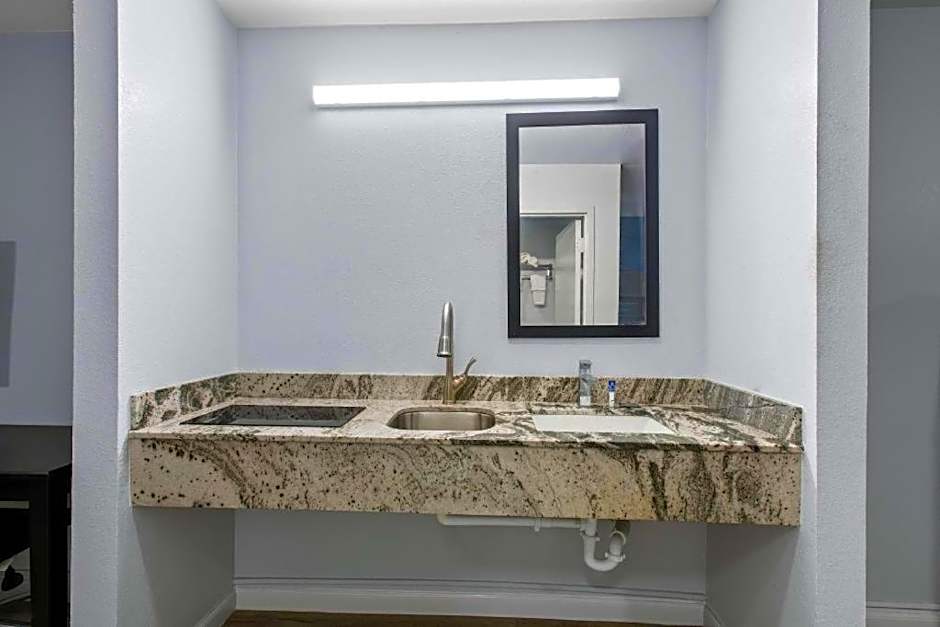 Americas Best Value Inn Gonzales