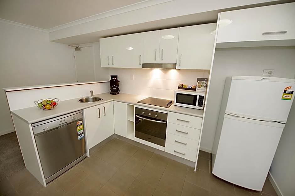 Gladstone City Central Apartment Hotel Official