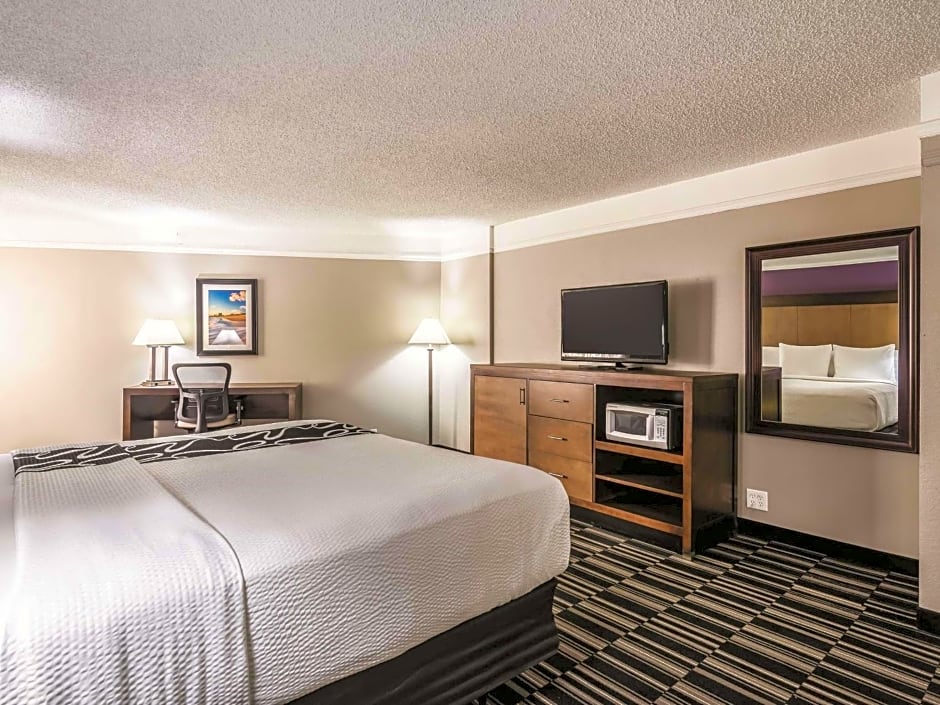 La Quinta Inn & Suites by Wyndham Jupiter