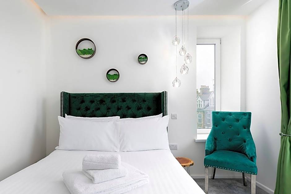 Newquay Beach Hotel by Sunday