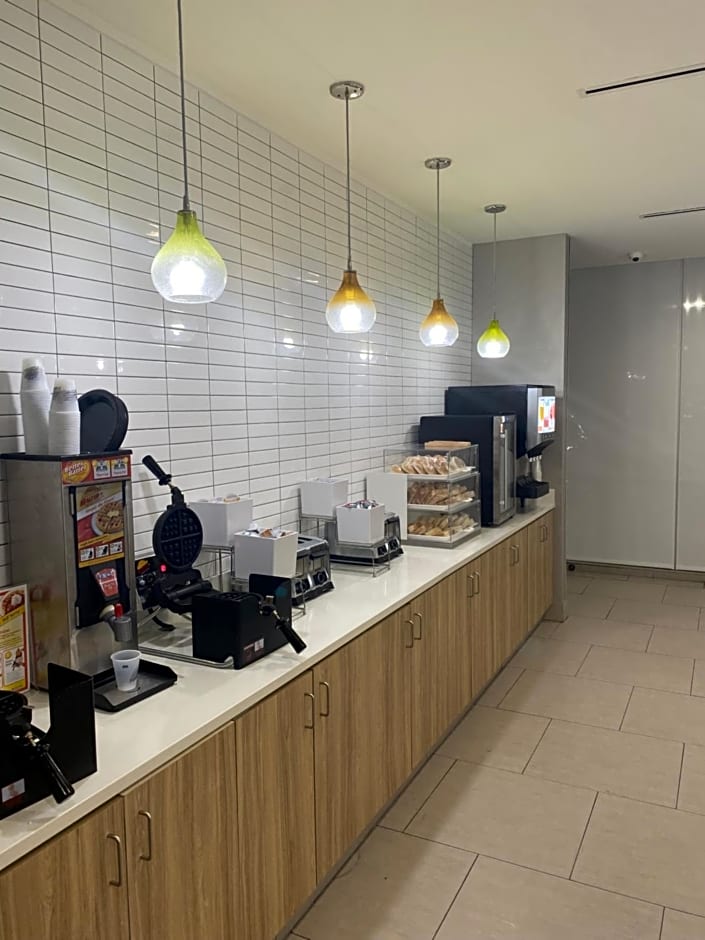 La Quinta Inn & Suites by Wyndham Lake City