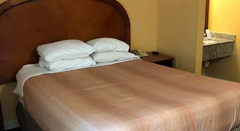Americas Best Value Inn - Addison/Dallas
