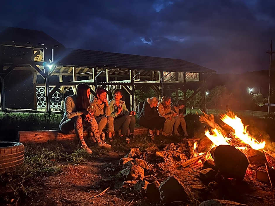 COMPLEX TURISTIC Gradina de corzi si Aventura Eselnita