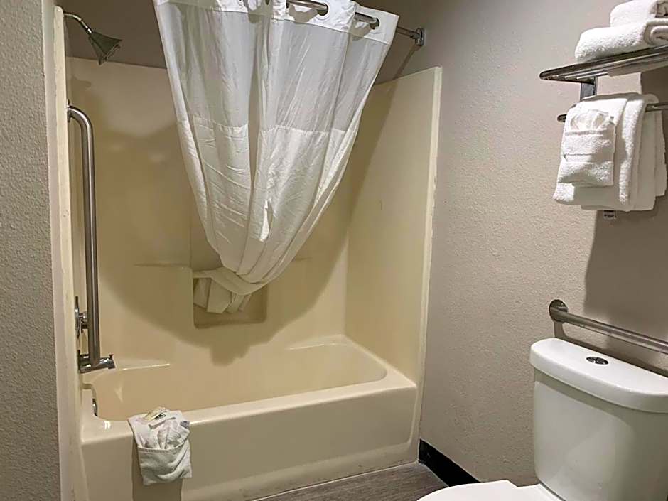 Quality Inn Airport East