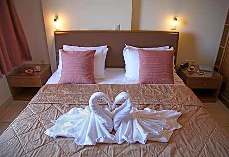 One-Bedroom Apartment with Sea View