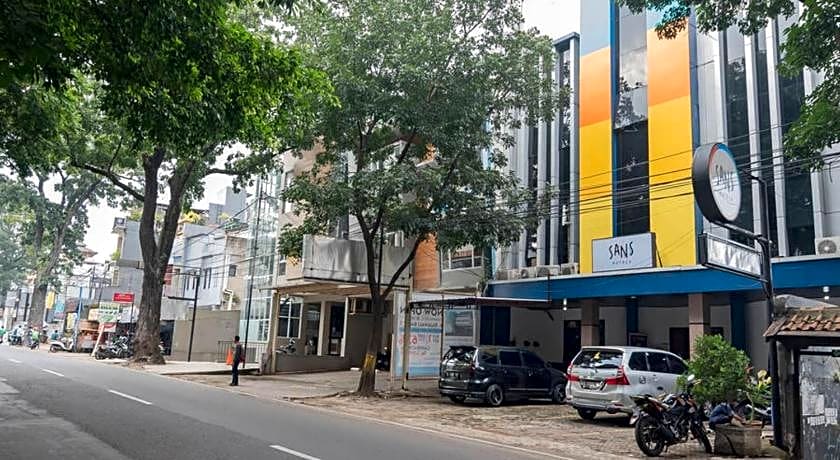 Sans Hotel Cihampelas Bandung