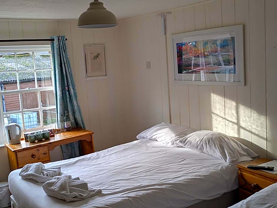 Photo 1 of 3 of Triple Room
