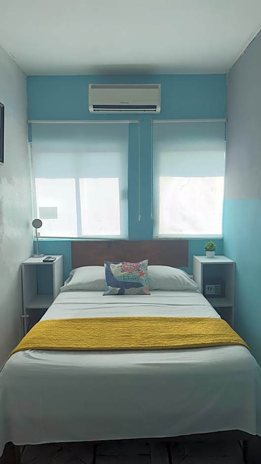Suites Brisa Marina - atrás de Playa Regatas y el Malecón, 6 calles del Acuario