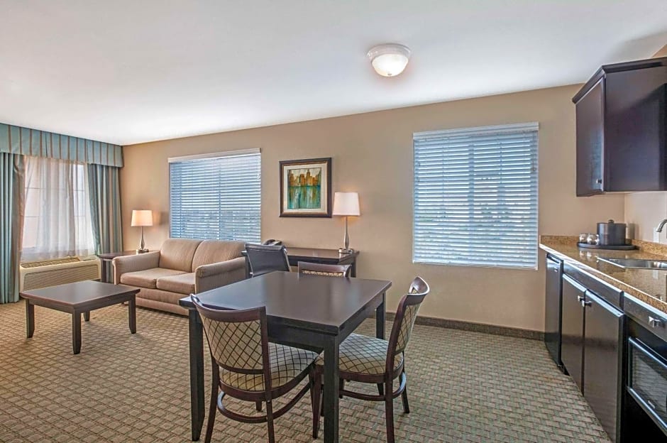 La Quinta Inn & Suites by Wyndham Paso Robles