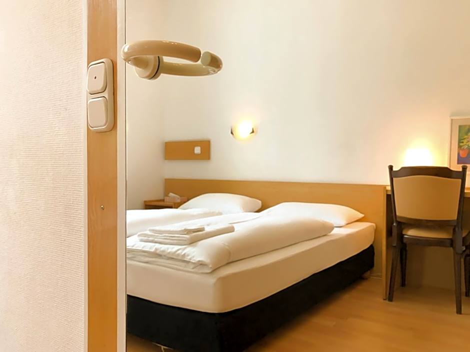 Hotel Moon