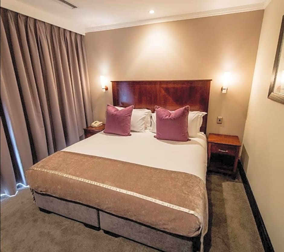 luxury apartments in Raphael Penthouse suite