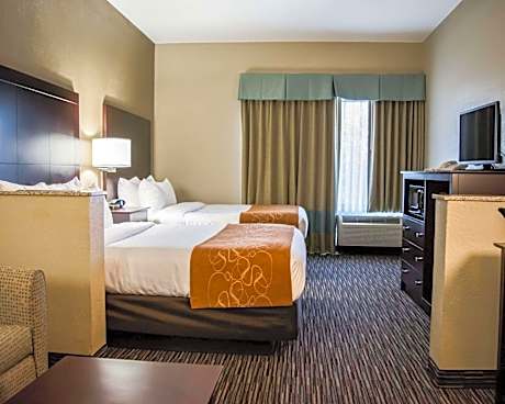 2 Queen Beds, Suite, Nonsmoking