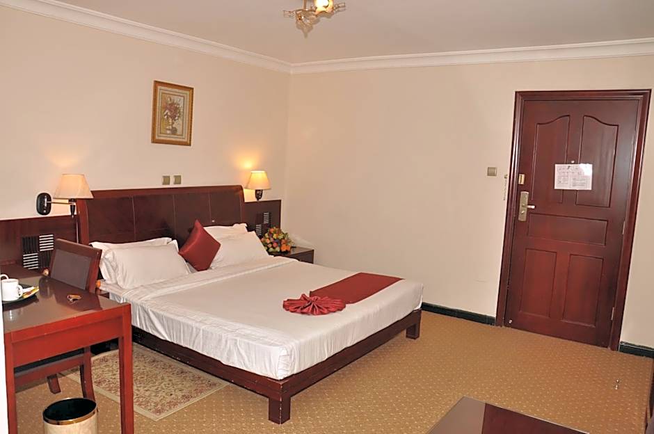 Kaleb Hotel