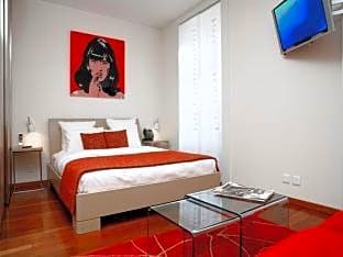 La Cour Des Augustins Boutique Gallery Design Hotel