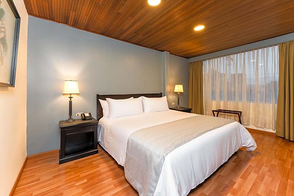 Hotel Dann Av. 19