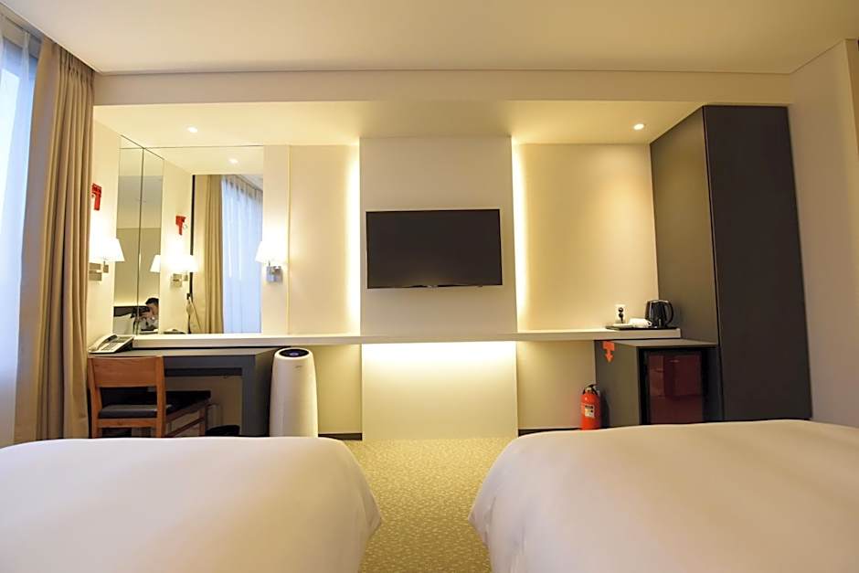 Geoje Artnouveau Suite Hotel