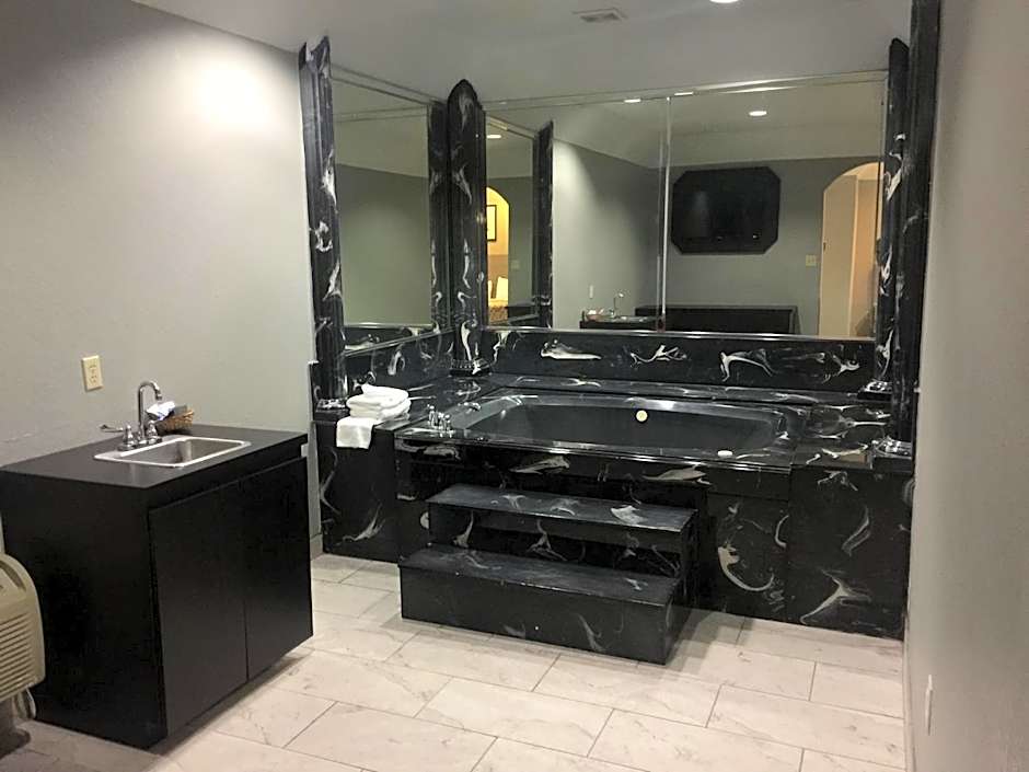 Island Suites Hobby Airport