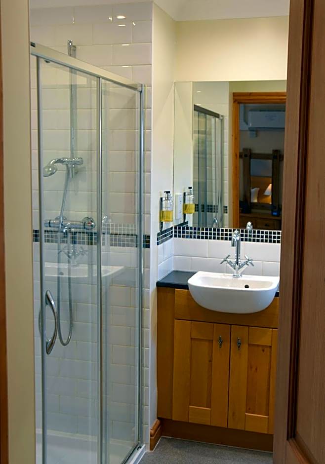 Crossways Inn