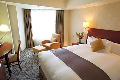 Deluxe Double Room - Non-Smoking - Half-Board Included