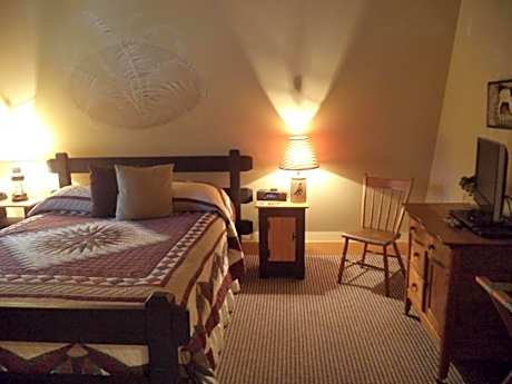 King Suite - 2nd Floor