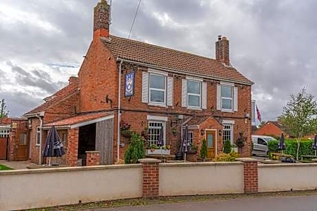 Eyre arms