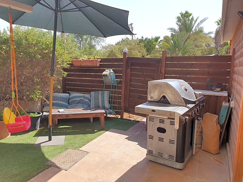 Zimmer Belev HaKikar- Dead sea