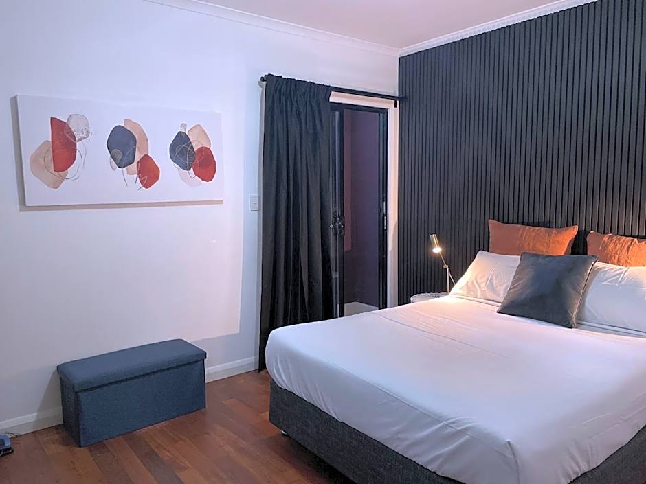 Compton Street Apartment